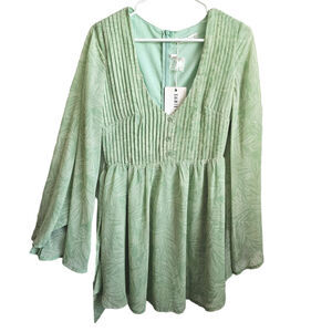 NWT Saints + Secrets Green Long Sleeve Ruffle Blouse Size S